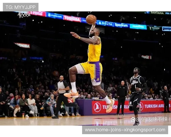 湖人底角三分雨瞬间带走气势